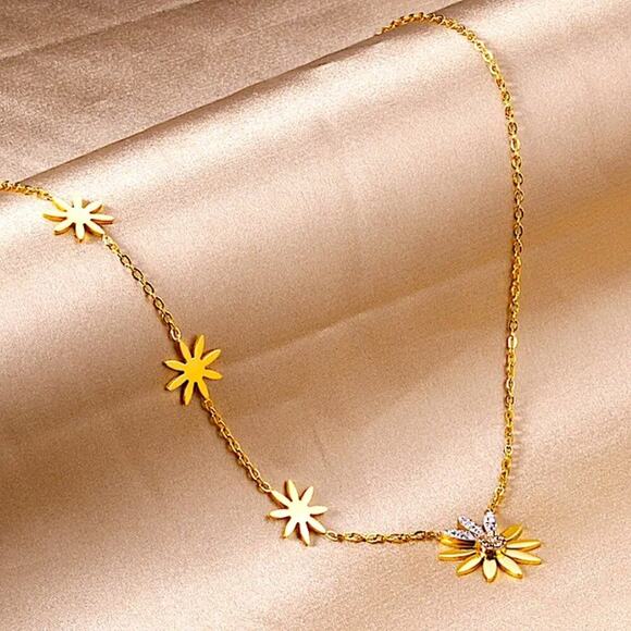 Gold Daisy Crystal Necklace, Sunflower, Stainless Steel, Flower Minimalist - Picture 3 of 6